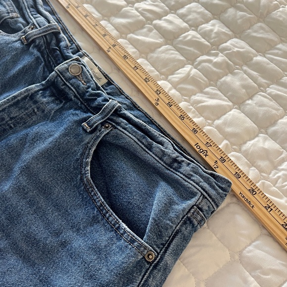 Universal Thread | 16R Baggy Dark Denim Cutoff Shorts | Mid Rise | Distressed - Picture 8 of 8